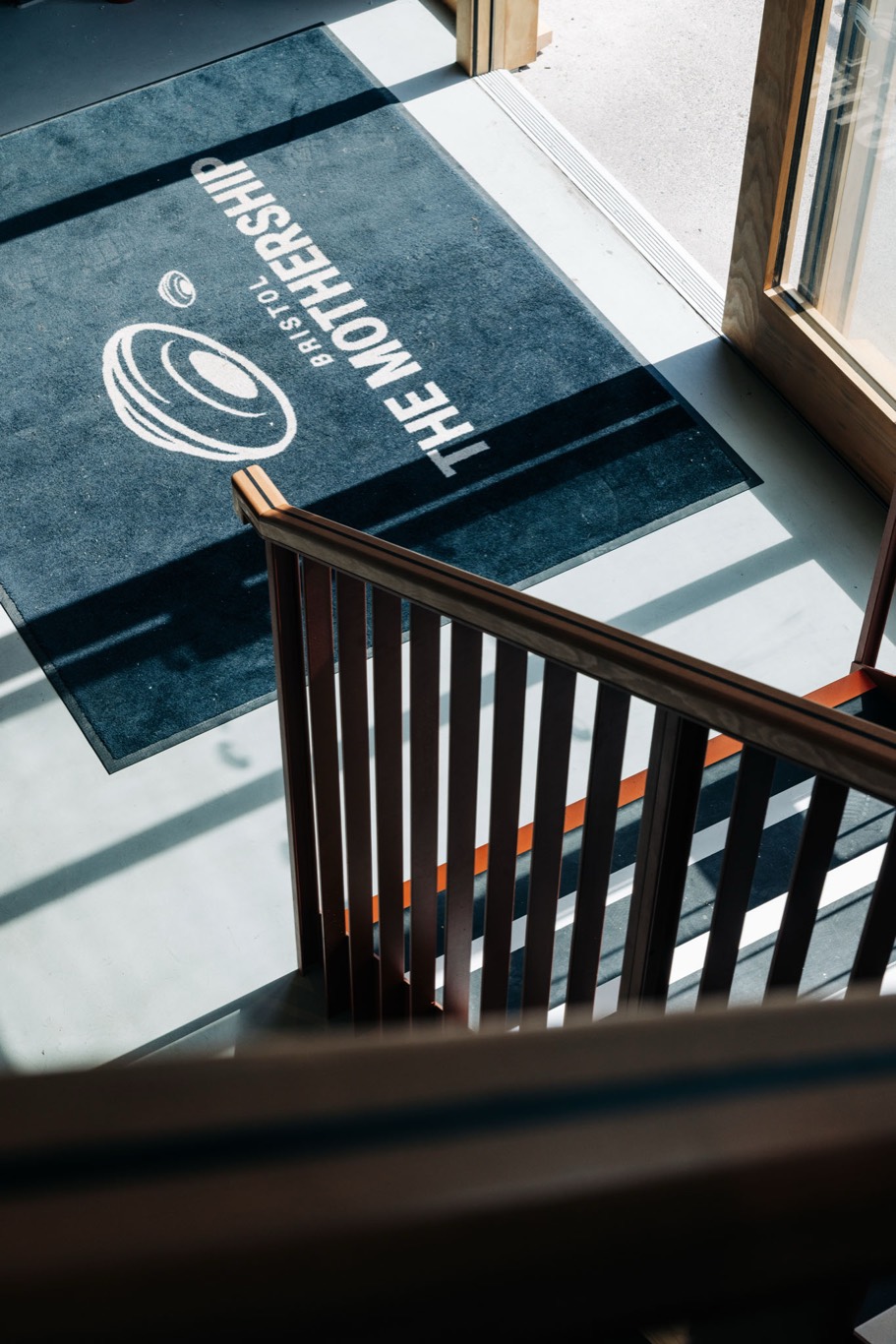 The stair and its balustrade from the mezzanine